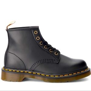 Dr. Marten Women’s Vegan Leather 101 Ankle Boots Size 6 - BIG PRICE DROP